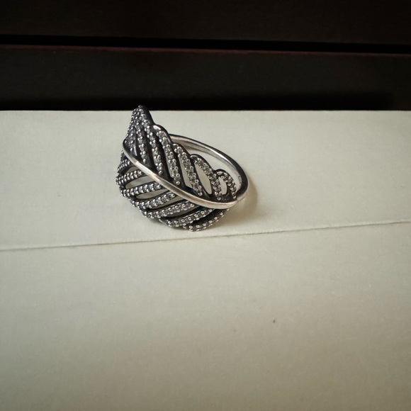 Pandora Silver Leaf Ring - Picture 2 of 3
